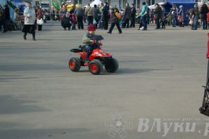 Весенняя ярмарка 2013 прошла в Великих Луках