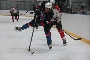 Матч НХЛ прошел в великолукском «Айсберге» (ФОТО)