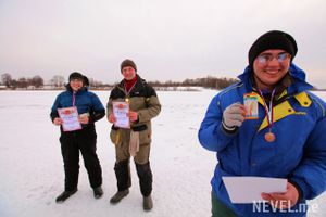 Великолукские рыбаки победили в фестивале по ловле рыбы на блесну (фото)