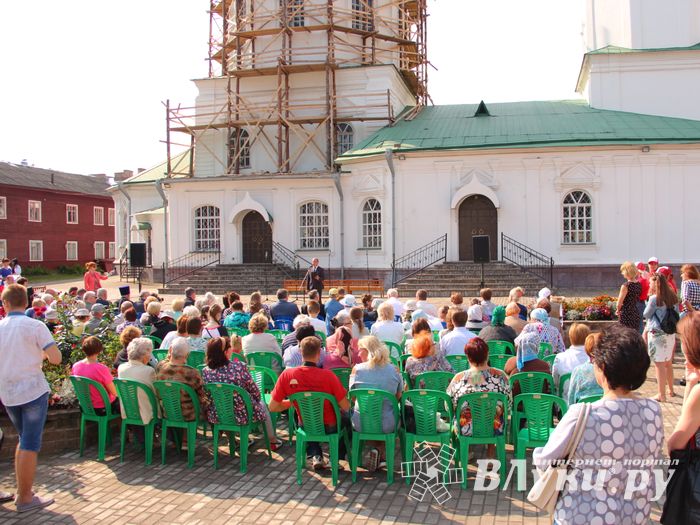 Великие Луки празднуют День города (ФОТО)
