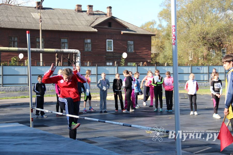 «Шиповка юных» среди великолукских школьников (фото)