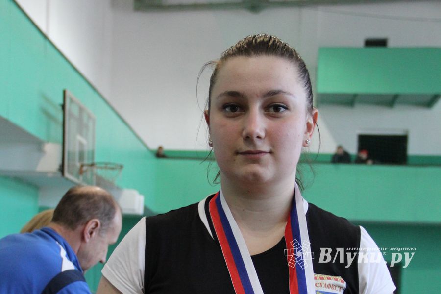 В Великих Луках прошли международные соревнования по волейболу (фото)