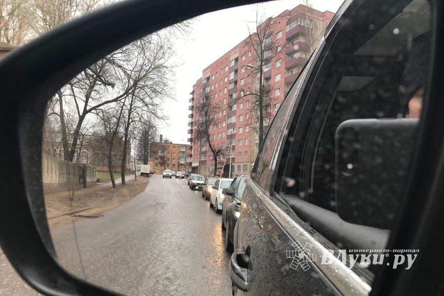 Великие Луки. Радоница. Пробки (ФОТО)