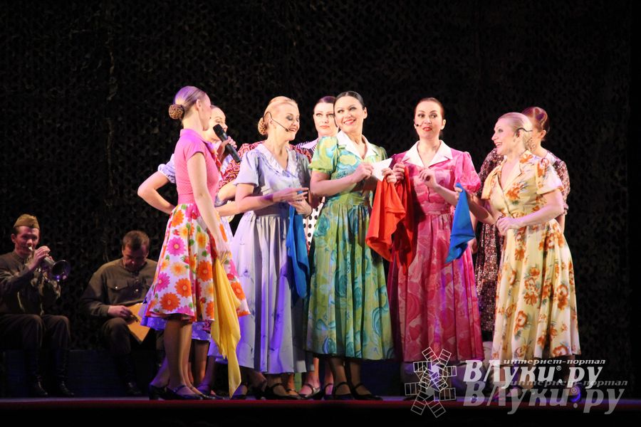 Государственный ансамбль «Русский Север» представил в Великих Луках мюзикл «Василий Теркин»