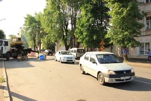 На ул. К. Либкнехта замена труб тепловых сетей (ФОТО)