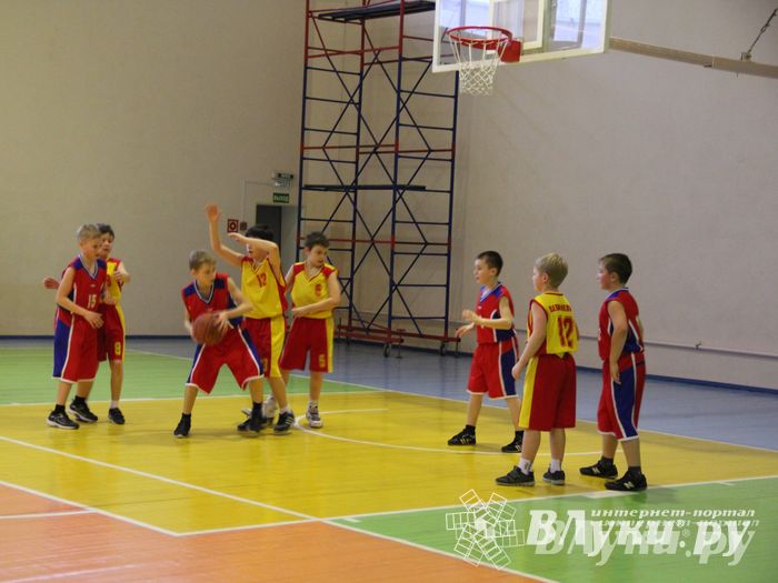 Великолукские баскетболисты стали победителями междугородних соревнований по баскетболу