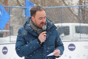 В Великих Луках появился новый каток (ФОТО)