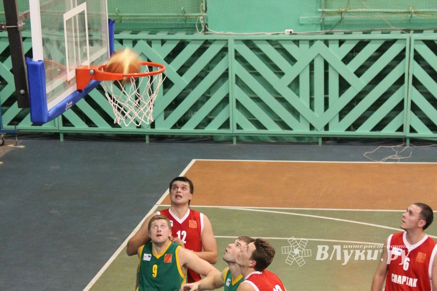 Баскетбол. Кубок города. "Экспресс" - Спартак" 
