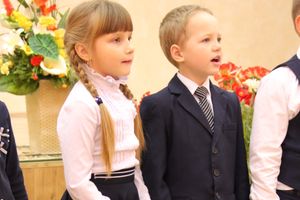 В школу №13 Великих Лук приходила осенняя сказка (ФОТО)