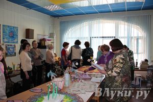 В Великих Луках открылась выставка «Масленица. Пасха. Весна» (фото)