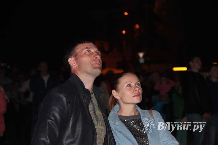 Салют в Великих Луках (ФОТО)