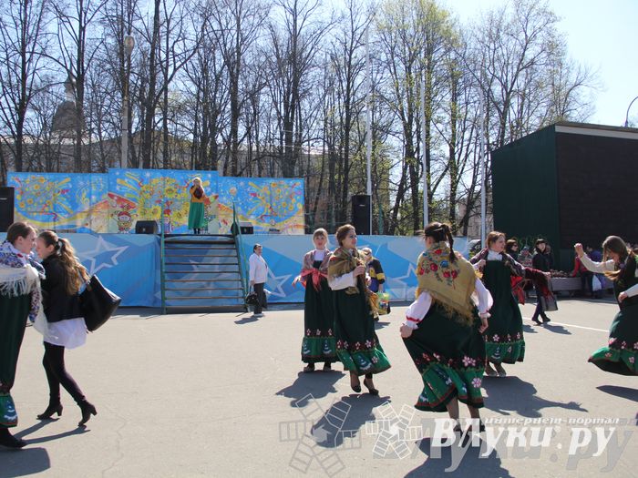Традиционная весенняя ярмарка прошла в Великих Луках