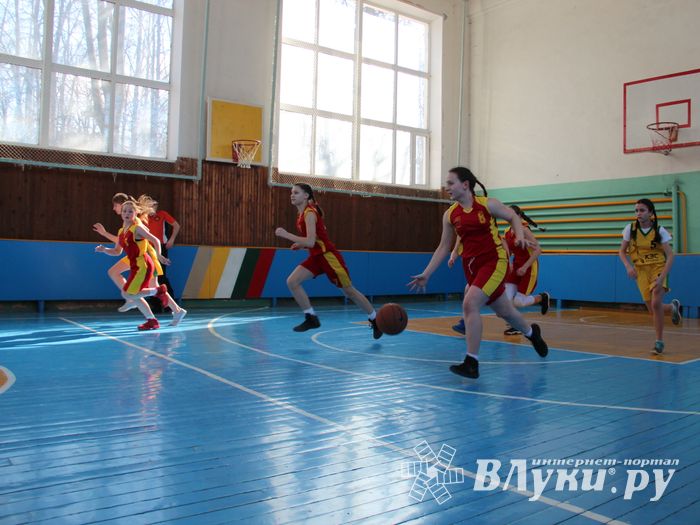 Великолучанки завоевали золото на открытом турнире по баскетболу (ФОТО)