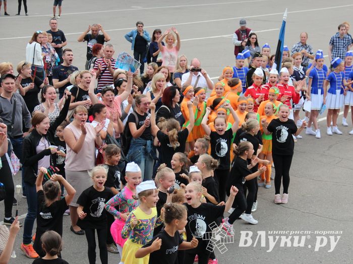 Лучшие мажоретки и барабанщицы награждены (ФОТО)