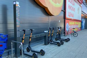 Самокат на прокат: в Великих Луках появился кикшеринг электросамокатов