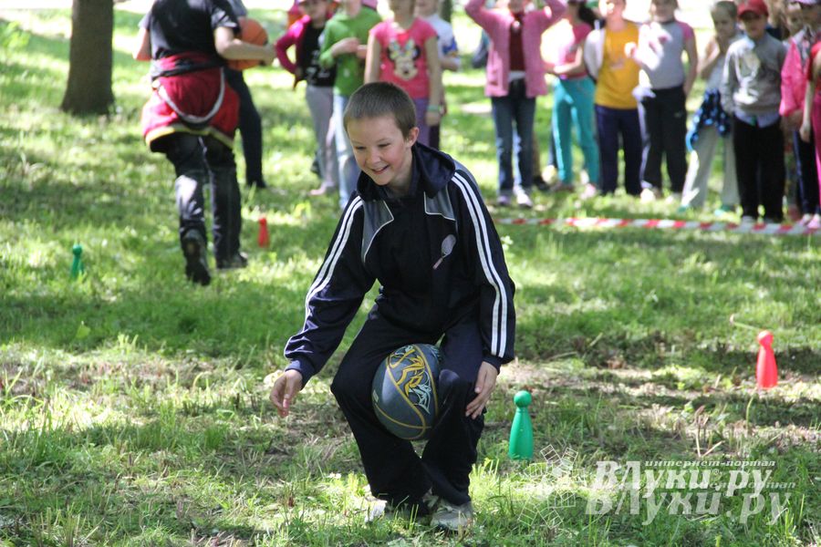 В Великих Луках прошла эстафета «Лабиринты лета» (фото)