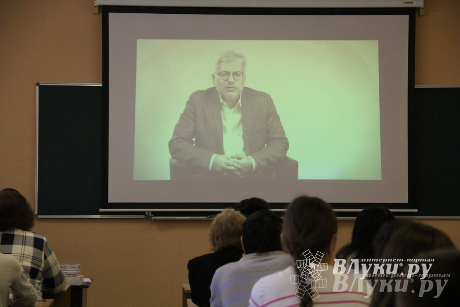 В Великих Луках написали тотальный диктант