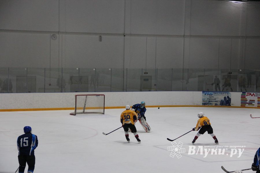 В великолукском «Айсберге» прошли матчи Чемпионата Псковской области по хоккею (ФОТО)