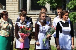 В Великих Луках прозвенели «Последние звонки»