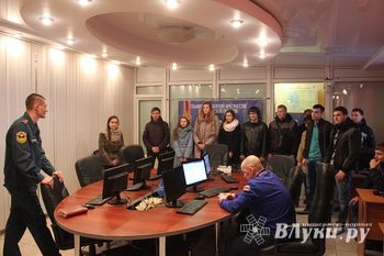 Псковские студенты посетили Центр управления в кризисных ситуациях (фото)