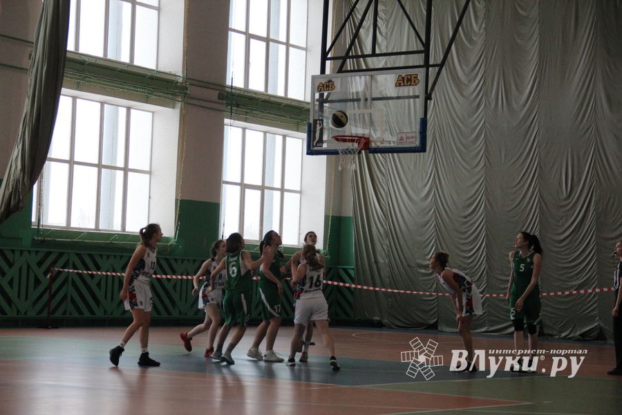 В Великих Луках прошли игры АСБ высшего дивизиона «Северо-Запад» среди женских команд (ФОТО)