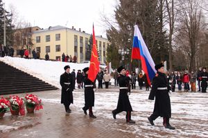 У Вечного огня в Великих Луках прошёл торжественный митинг (фото)