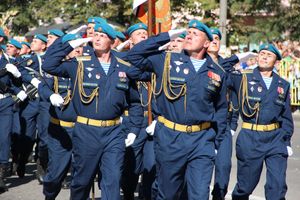 Военный парад в Великих Луках, часть II (ФОТО)