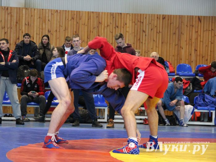 Всероссийские соревнования по самбо проходят в Великих Луках (ФОТО, 0+)