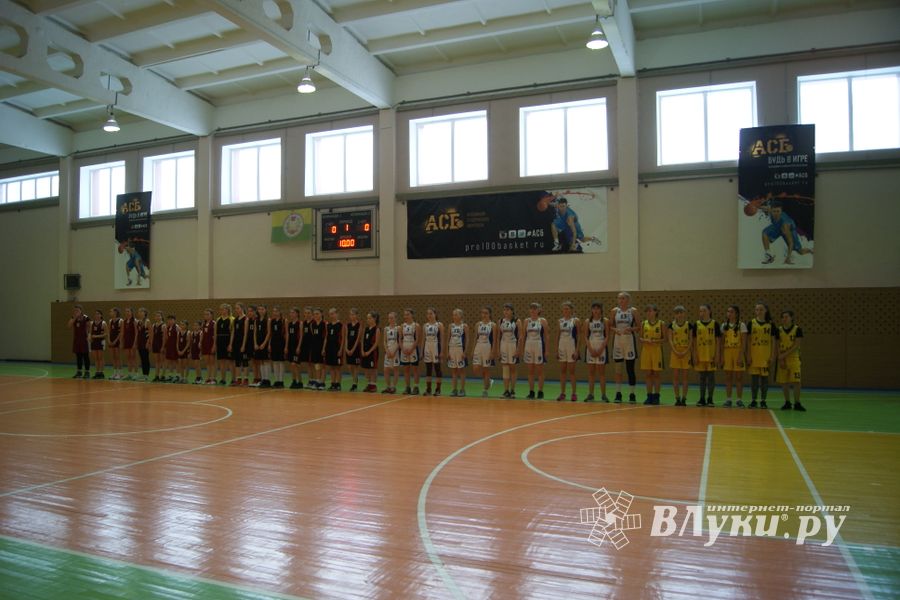 Великолучанки завоевали «серебро» на традиционном турнире по баскетболу (ФОТО)