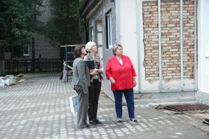 В Великих Луках ремонтируют детскую художественную школу (ФОТО)