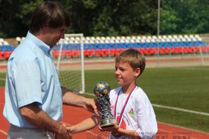 Юные футболисты из Калининграда стали победителями турнира «Локобол» в Великих Луках (фото)