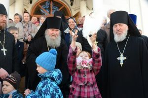 В праздник Благовещения Пресвятой Богородицы епископ Сергий (Булатников) возглавил литургию в Вознесенском соборе города Великие Луки (фото)
