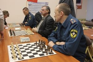 Сотрудники МЧС заняли четвертое место в турнире «Трех ветвей власти 2014» по шахматам (фото)