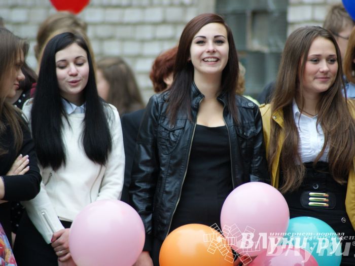 Школы города отметили 1 сентября (фото)