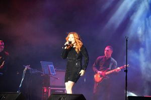 В Великих Луках прошел концерт Анастасии Спиридоновой (ФОТО)