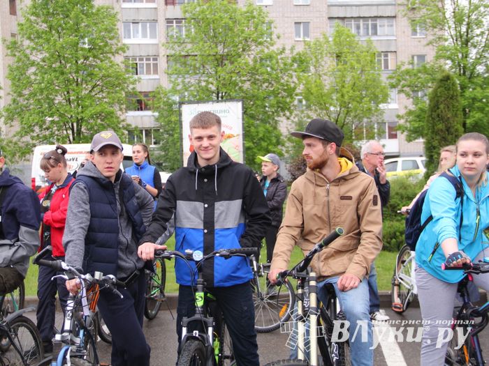 Зигзаг здоровья выполнили великолукские велосипедисты (ФОТО)