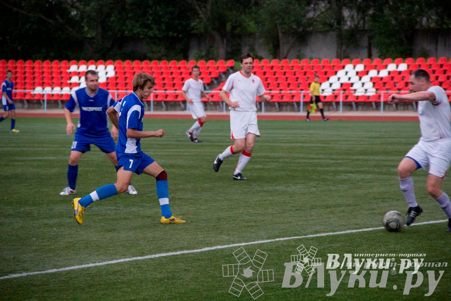 Футбольный матч «Экспресс-2» — «КПРФ»