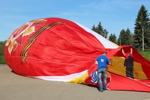 Шар, посвященный 850-летию города, поднялся над Великими Луками (ФОТО)