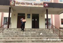 Великолукским школьникам стали раздавать продуктовые наборы (ФОТО)