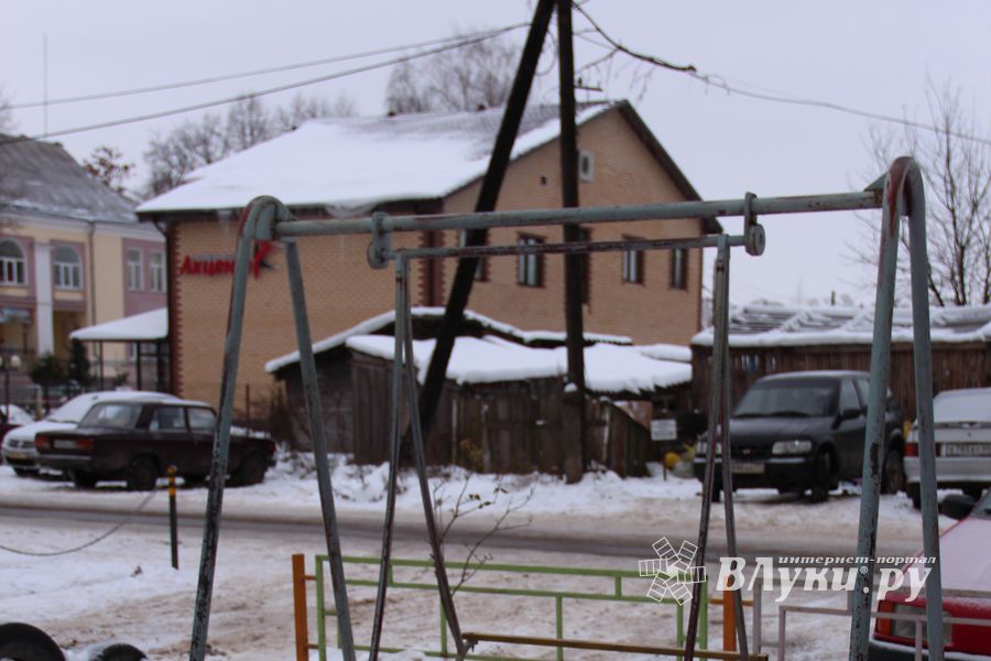 Конфликтная ситуация между соседями дома на проспекте Гагарина (ФОТО, ВИДЕО)