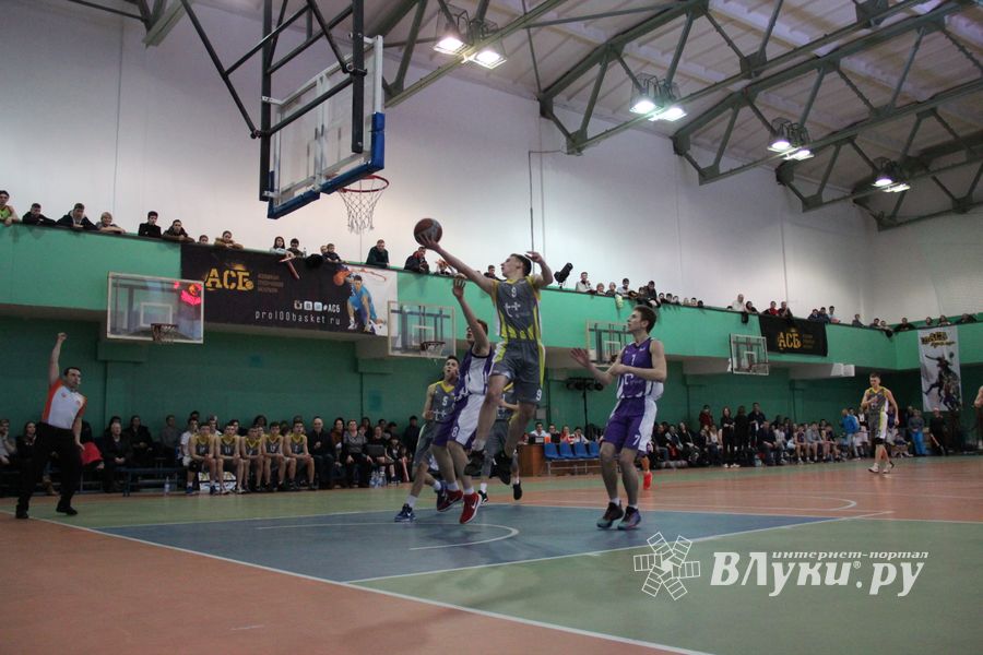 Великолучане стали вторыми в региональном финале Чемпионата ШБЛ «КЭС-БАСКЕТ» (ФОТО)