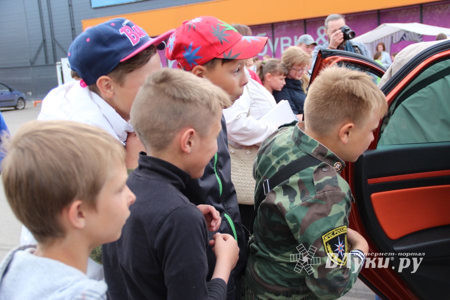 Презентация новой модели LADA Vesta Cross состоялась в Великих Луках (ФОТО)