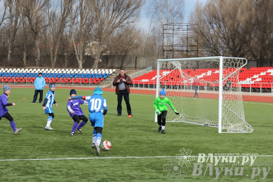 В Великих Луках прошел международный детский турнир по футболу «Наши надежды»