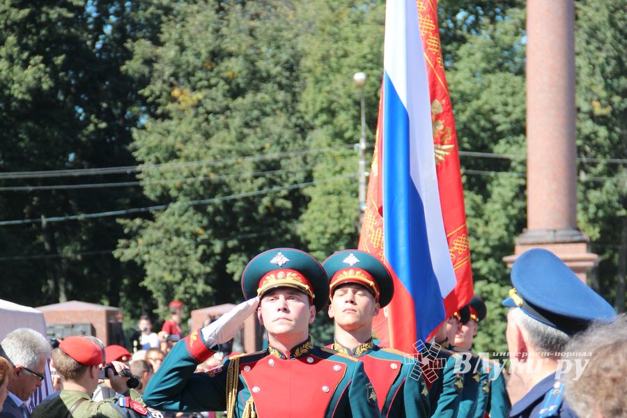 Военный парад в Великих Луках, часть II (ФОТО)