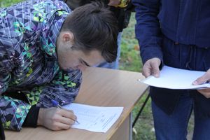 Легкоатлетический осенний кросс прошел в Великих Луках (фоторепортаж)