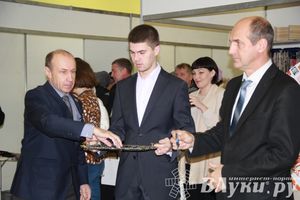 Универсальная выставка малого и среднего бизнеса открылась в Великих Луках (фото)