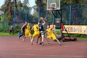 В Великих Луках прошли региональные соревнования «Оранжевый мяч» (ФОТО)