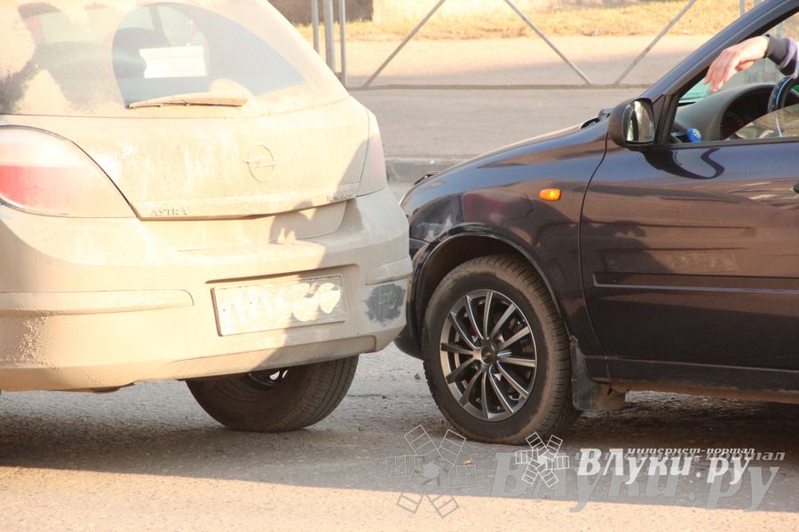 ДТП на пр. Гагарина: столкнулись три автомобиля (фото) 