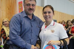 Великолучанка Александра Савенкова стала обладательницей золота на всероссийских соревнованиях по стрельбе из лука (фото)