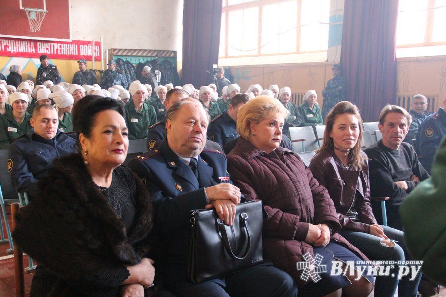 Сегодня в широкий прокат выходит мелодрама «Жги!», на съёмкох которой, в Невельской колонии, побывали ВЛуки.ру (ВИДЕО, ФОТО)